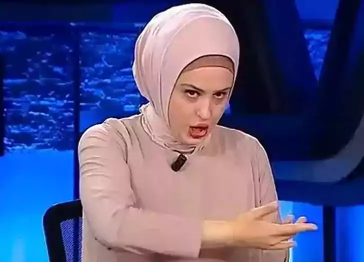 Canlı yayında 'cin çıkarma seansı' yapan Pelin Hürman'in eski hali gündem oldu!