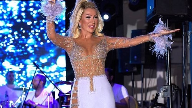 Seda Sayan estetik yaptırmaya doymuyor bu seferde…