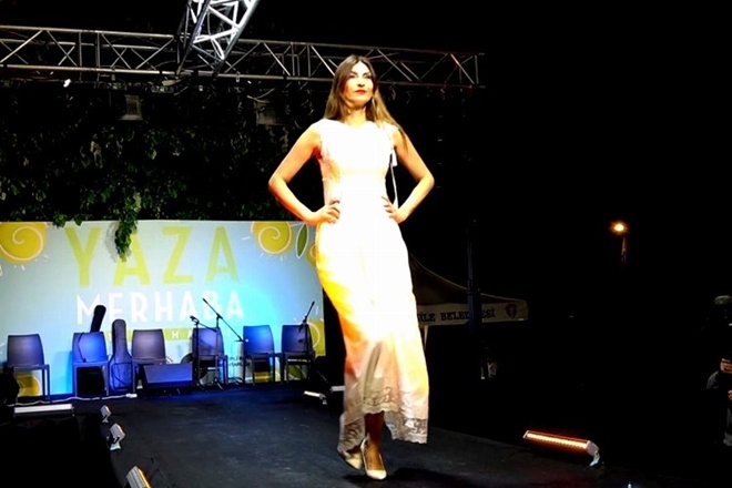 Yaza Merhaba Etkinliğinde Şile Bezi Defilesi Büyüledi