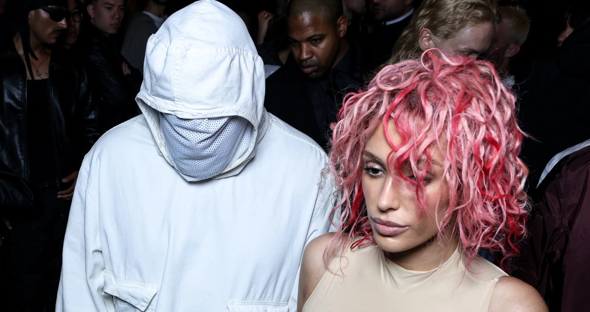 Kanye West arıcı oldu