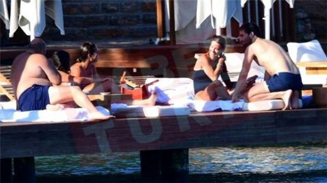 Tuba Ünsal ve Yusuf Aydın Dudak Dudağa Yakalanınca Aydın Ailesi Çok Kızdı