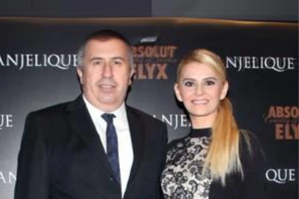 Rıza-Güneş Büyükuğur çifti bir ajanstan yardımcı kadın istedi gelen kadın hırsız çıktı