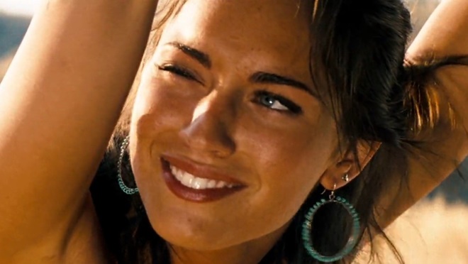 Megan Fox değişimiyle yine dikkat çekti