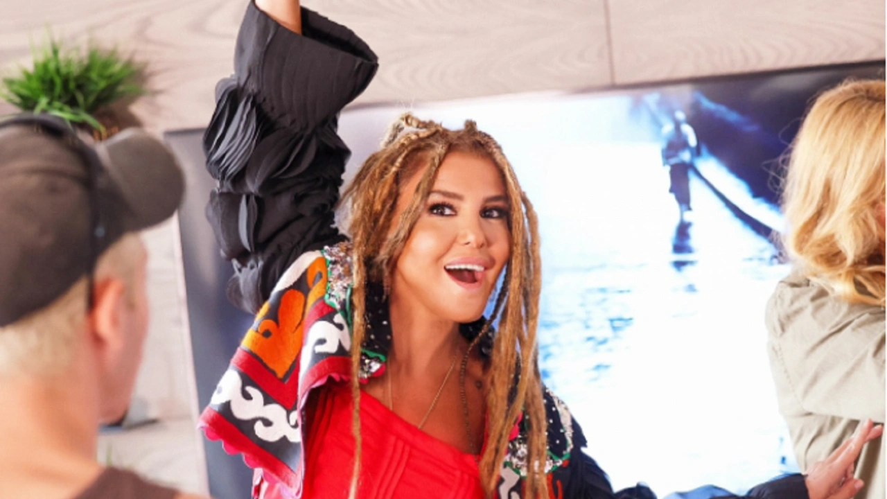 Sevda Demirel, yeni şarkı çıkaran Gülben Ergen'i yerde yere vurdu: Korkunç ötesi