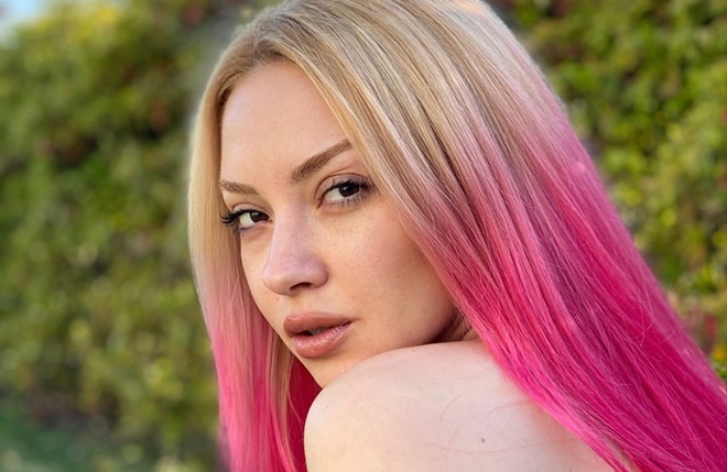 Ece Seçkin'in dekolte itirafı olay oldu!