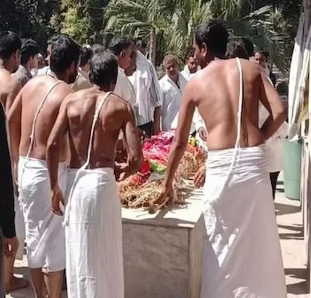 Düğünde kalp krizi geçirerek ölen gelinin yerine damadı kardeşiyle evlendirdiler