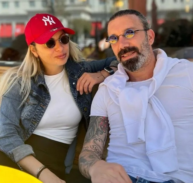 Lüks sitede pilota ayakkabı dayağı