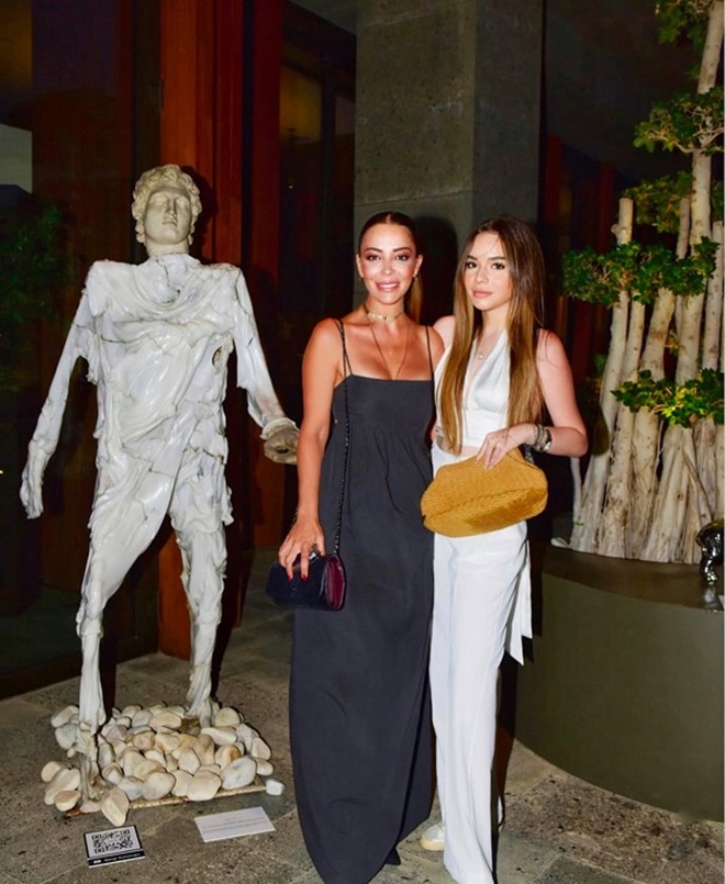 Naz Eren'den Büyük Başarı: King's College London'a Kabul Edildi