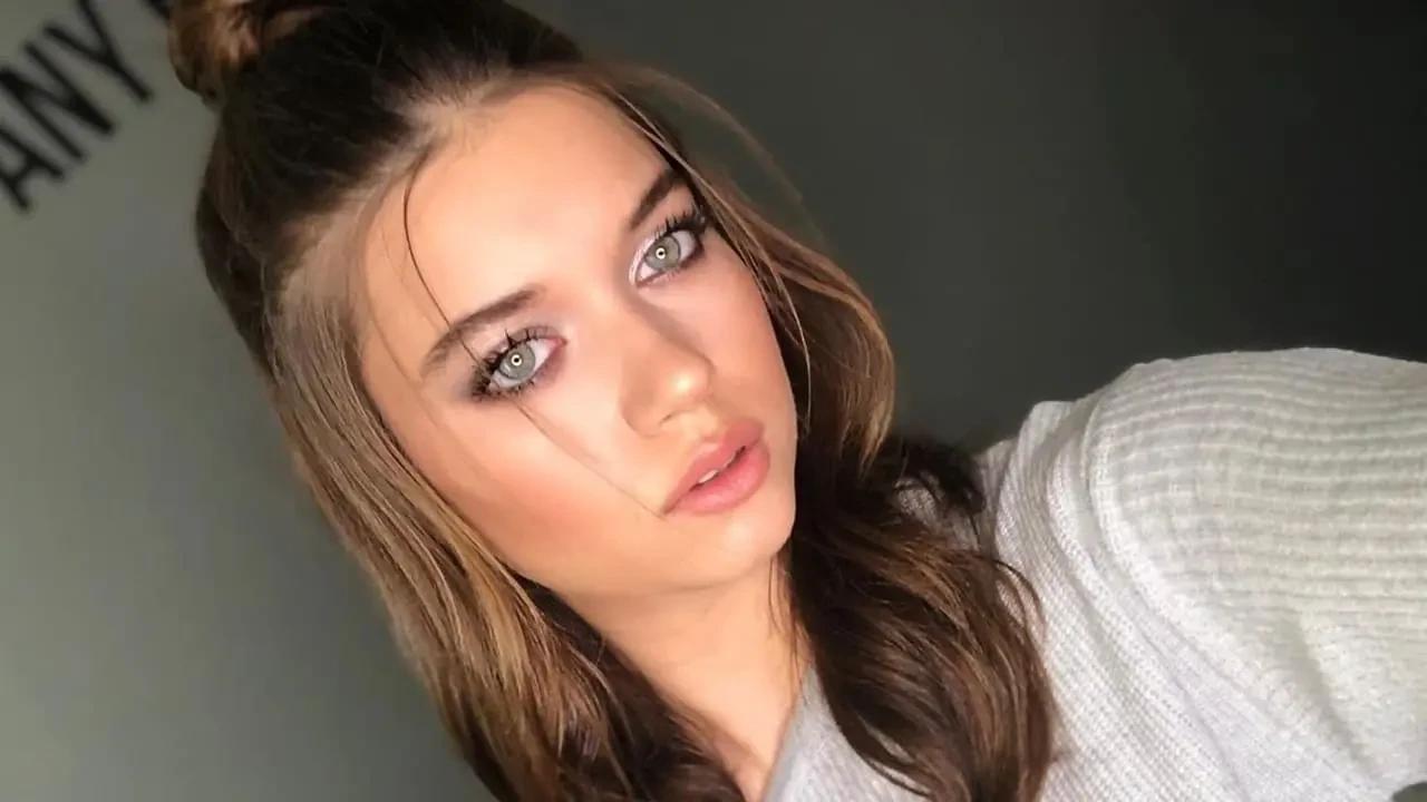 Afra Saraçoğlu'nun görünmesini istemediği yerini çekip yayınladılar