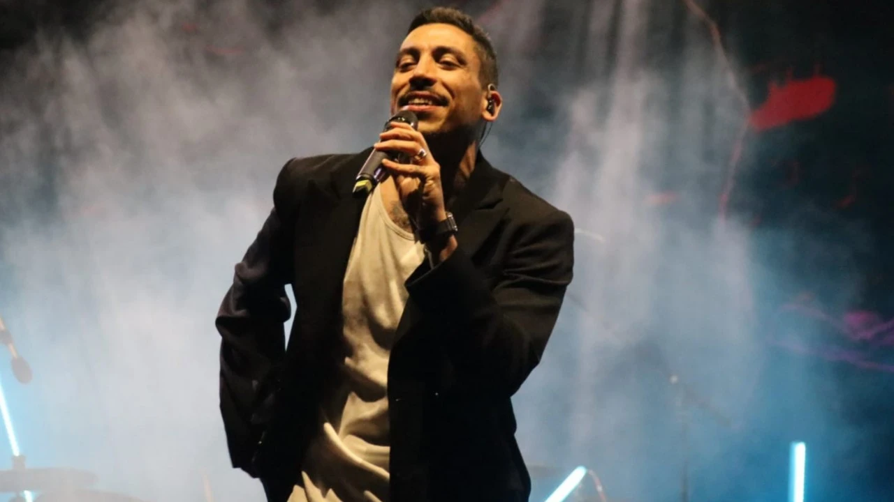 Manisa'da festival kapsamında Can Bonomo konser verdi