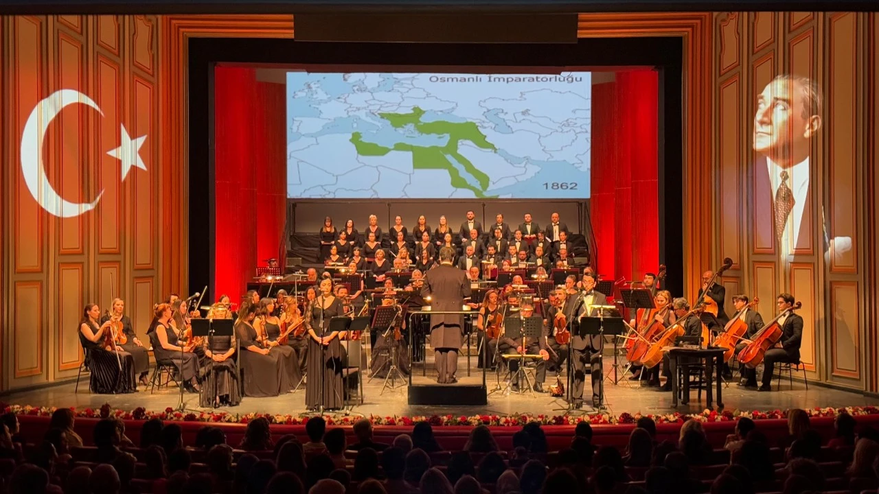 Atatürk’ün hayatı ‘Son Veda’ isimli konserle sahneye taşındı