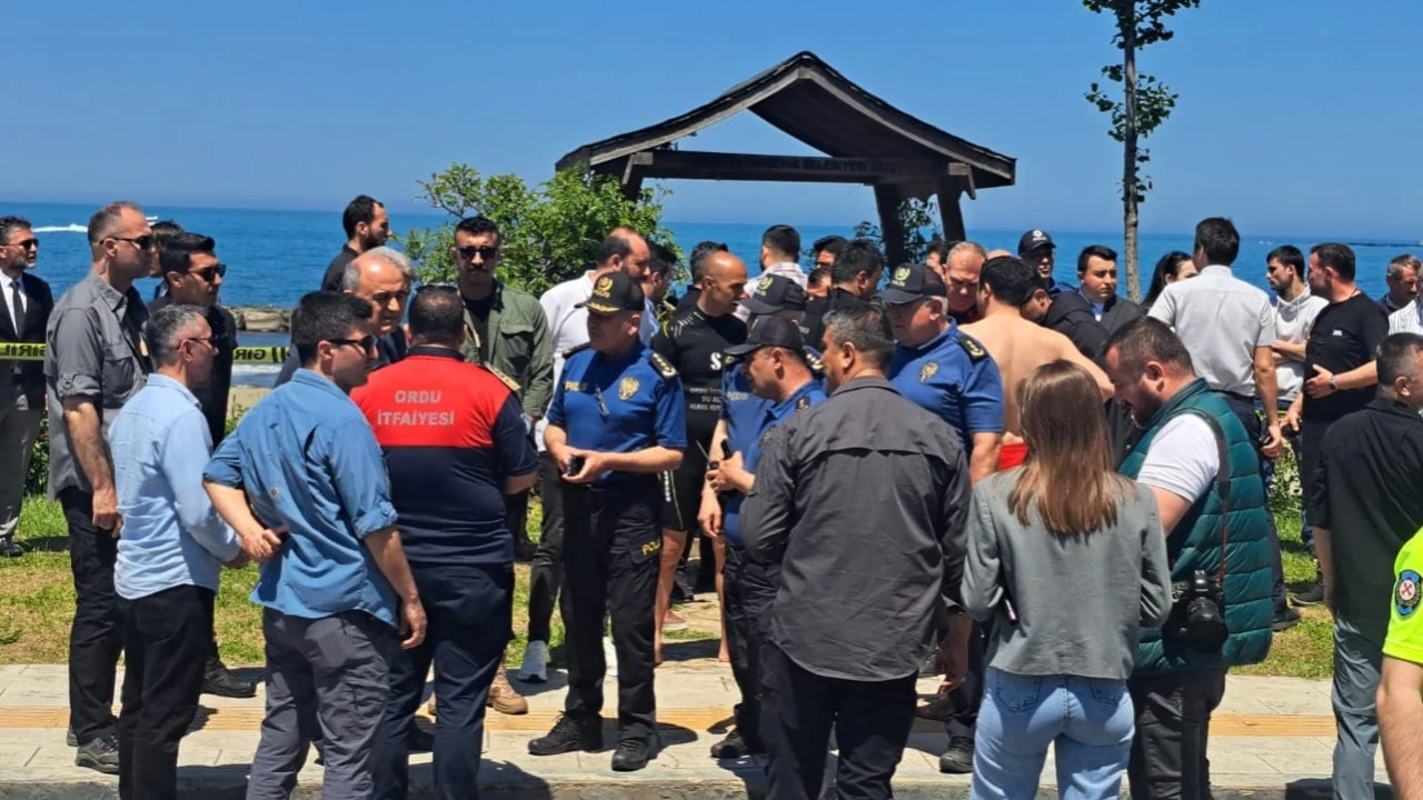 Ordu'da 3 lise öğrencisi denizde boğulma tehlikesi geçirdi