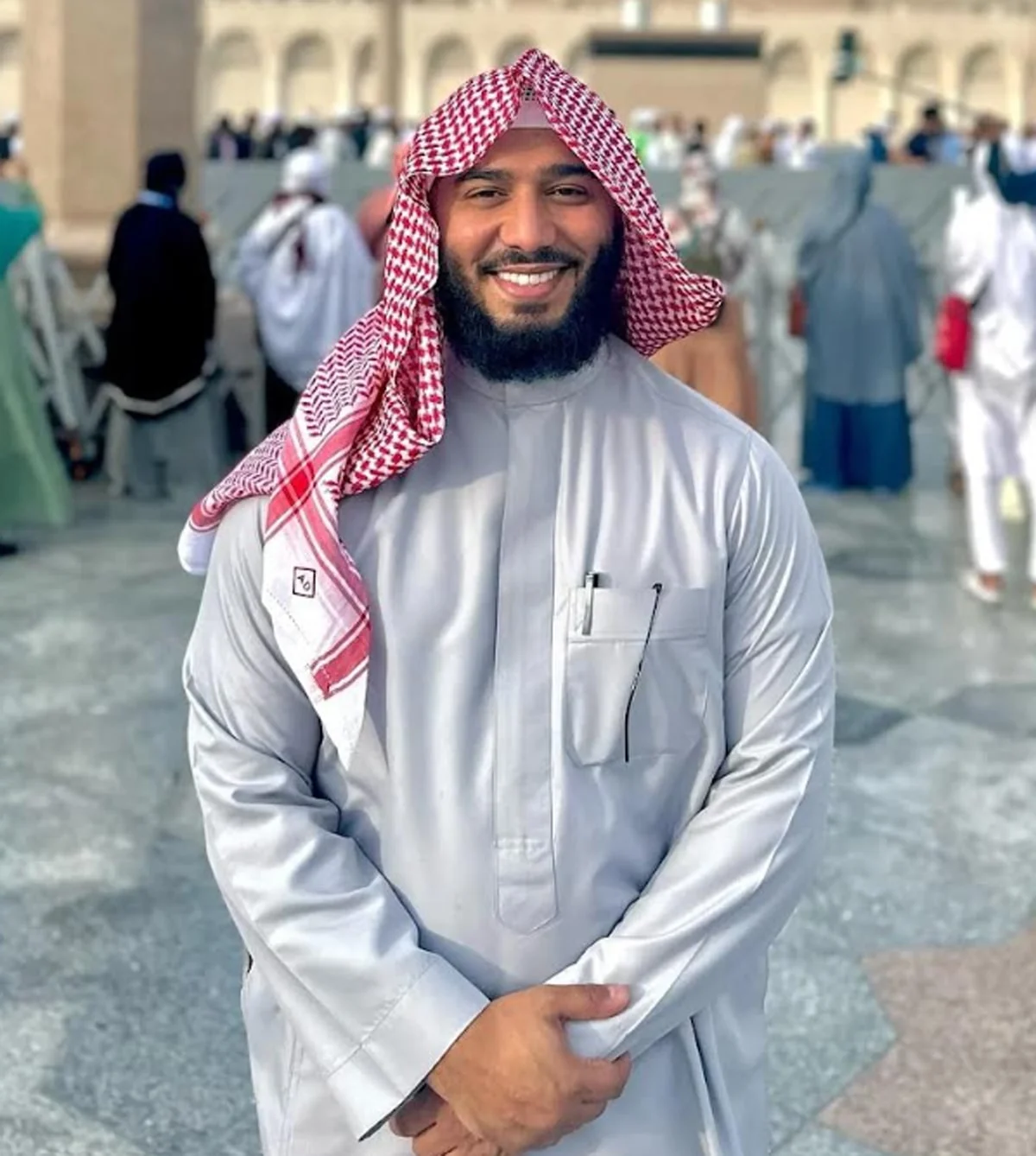 Ünlü fenomen 'Filistin'e yardım' dedi, kendine lüks araçlar aldı