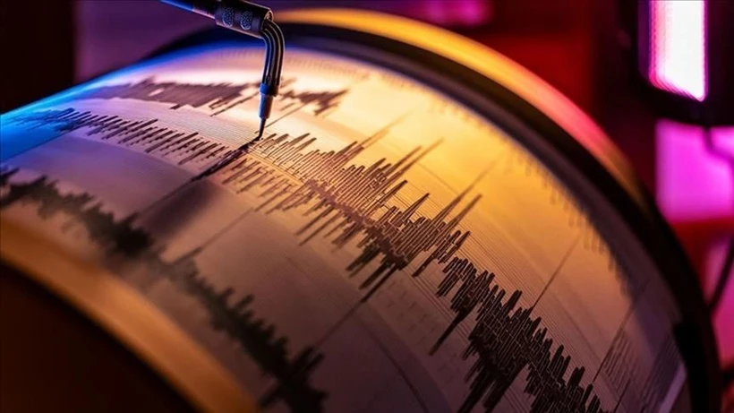 Bir saatte iki deprem... Uygulamalar çuvalladı