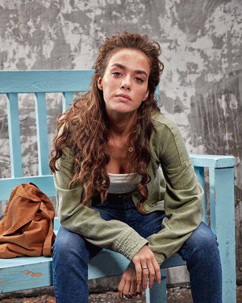 Bensu Soral Netflix’in “Organize İşler” dizisinde