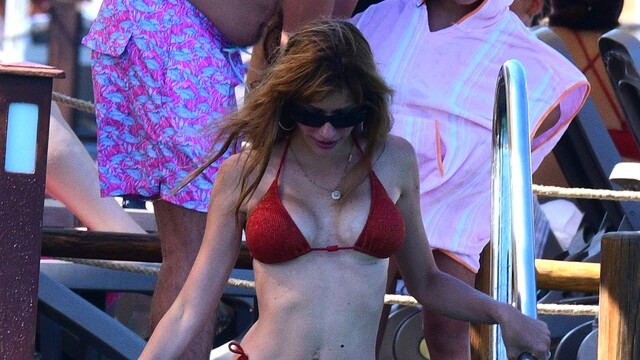 Tatilde bile tarz: Kıvılcım Ural Bodrum’da