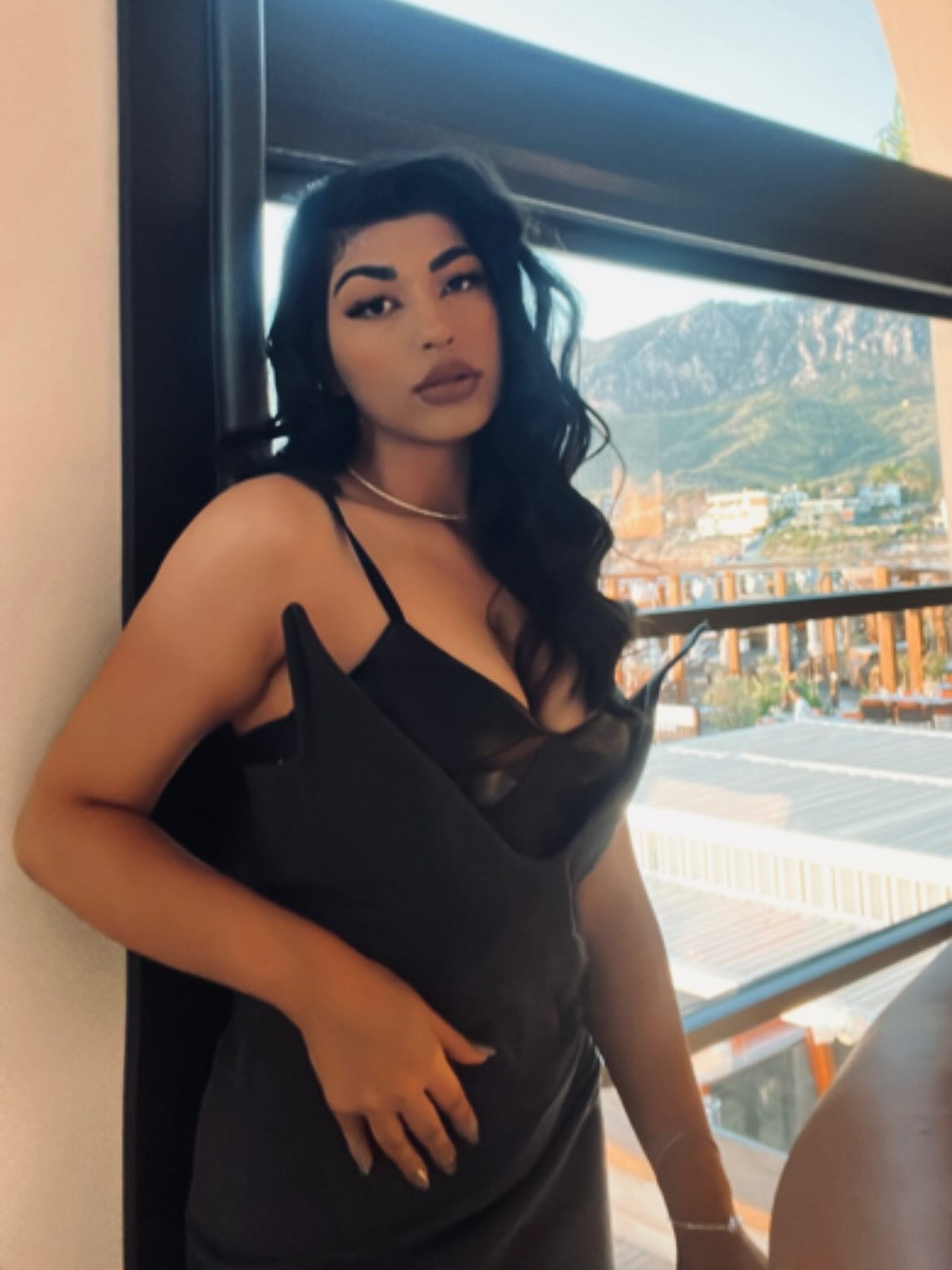 Anita Khezri’nin Kalbi Müzik İçin Atıyor: “Müzik Olmadan Yaşayamam!”