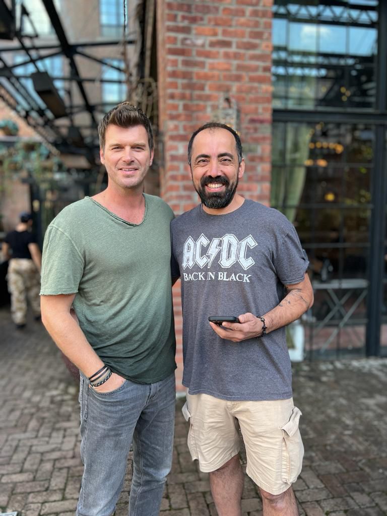 Ünlülerin Kuaförü Erdinç Çelik Amerika’da Kendi Salonunu Açtı