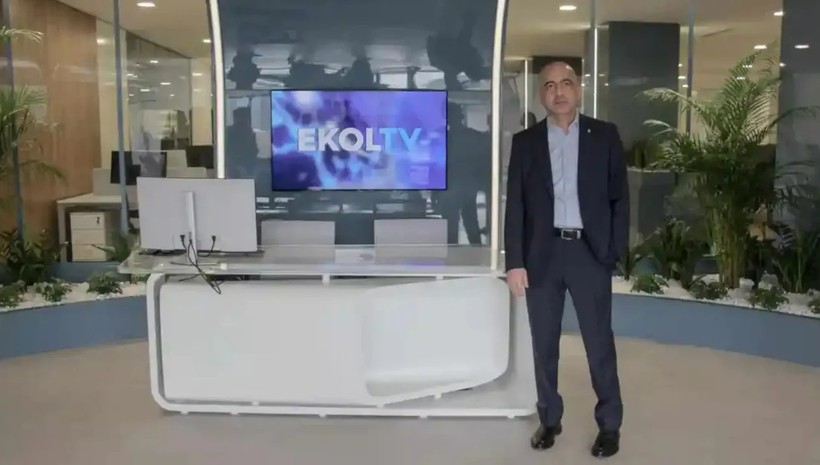 EKOL TV'nin sahibi Mübariz Mansimov medyadan çekildi