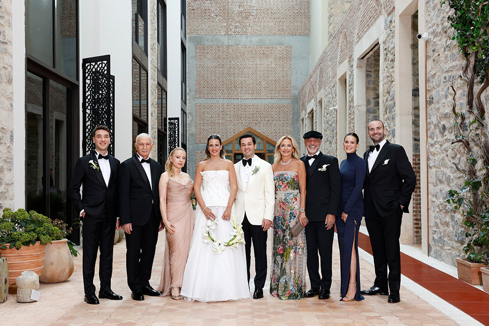 Simay Kamer ve Bilgen Gedikli Görkemli Bir Düğünle Dünyaevine Girdi