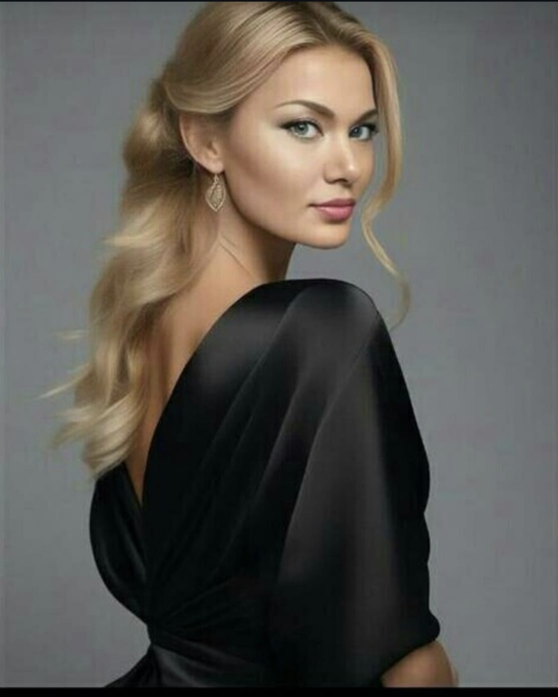 DUYGU ÖCAL: TAHT BOŞTU, KRALİÇE GERİ DÖNÜYOR..