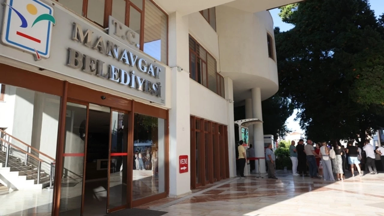 Manavgat’ta Rüşvet ve Yolsuzluk Operasyonu: Otel Sahipleri ve İş İnsanları Gözaltında