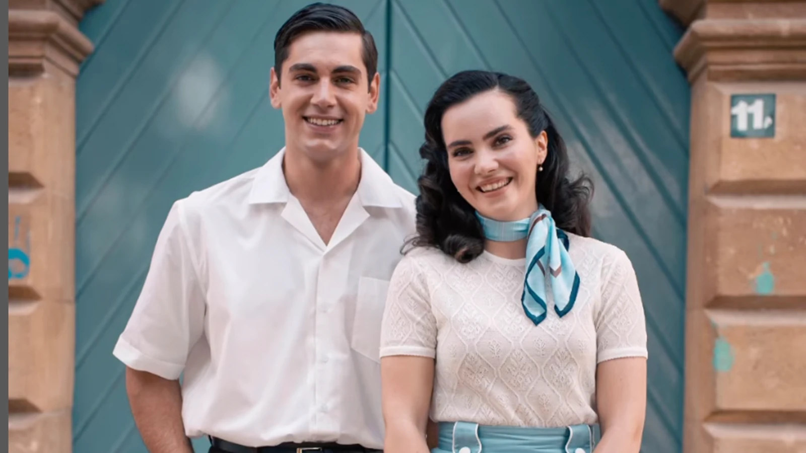 Ayşe Tatile Çıktı filmi 28 Kasım'da vizyonda!