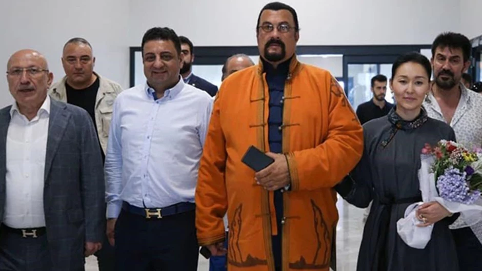 6 kadın işçinin öldüğü yangında tutuklanan Ali Osman Akat Steven Seagal’ı bile dolandırmış