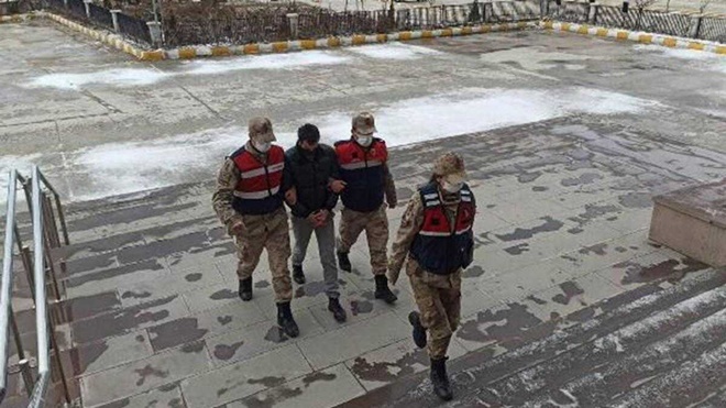 200 bin liralık ziynet eşyası çalıp kayıplara karıştı! Jandarmadan operasyon