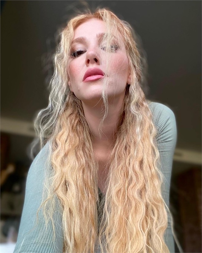 Dizi bitti Elçin Sangu imaj değiştirdi!