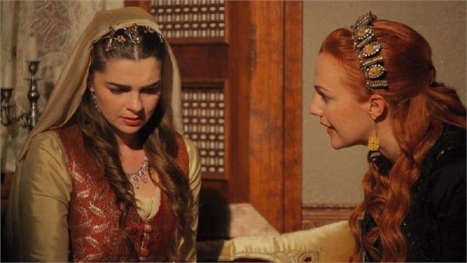 Pelin Karahan'den Meryem Uzerli'ye; 