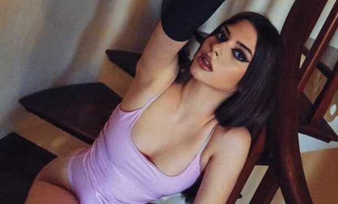 Derin Talu, sütyensiz paylaşımıyla sınırları zorladı