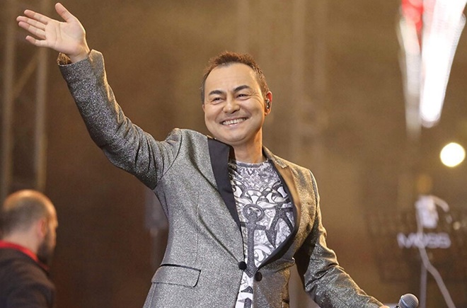 Serdar Ortaç Çıkmayan albümünü sattı