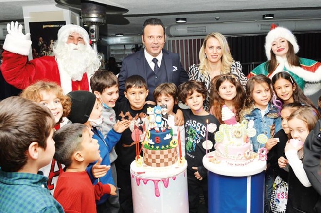 İkizlere renkli doğum günü partisi