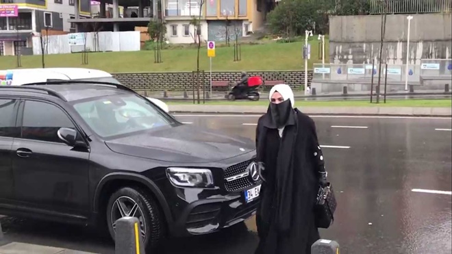 Milyonlarca lira kazanan Eylem Amine Altunkaynak diplomasız çıktı!