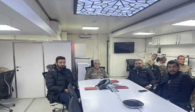 Jandarma Genel Komutanı Arif Çetin'in yanında bu kez Alaattin Çakıcı'nın danışmanı yer aldı