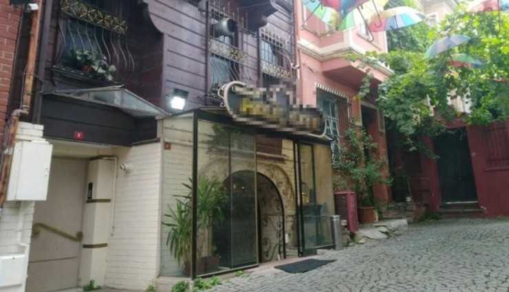 Fatih'te Kadınlar Tuvaletinde Gizli Kamera Bulundu!