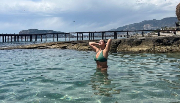 Pelin Öztekin Yaz Sezonunu Açtı!