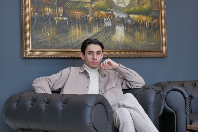 Gazeteci Sahil İmanov Bu Televizyon kanalının Genel Yayın Yönetmenliğini üstlendi