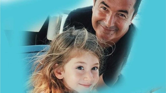 Acun Ilıcalı’nın kızlarının kıyafetleri fiyatlarıyla gündemde!