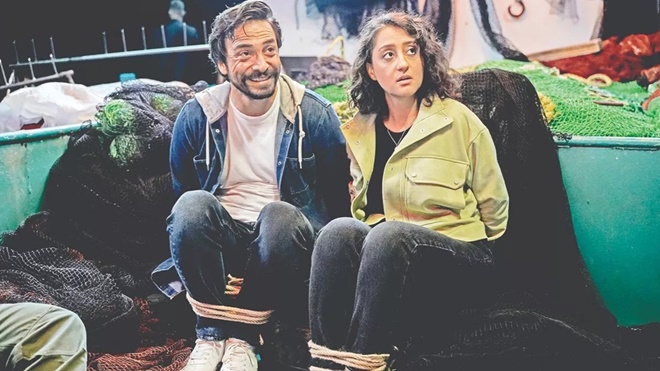 Ahmet Kural ve Ecem Erkek komedinin yeni ikilisi oldu