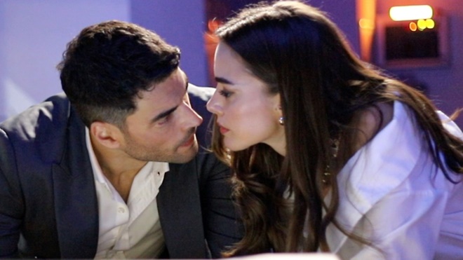 Akın Akınözü ve Bensu Soral'ı buluşturan dizi merakla bekleniyor