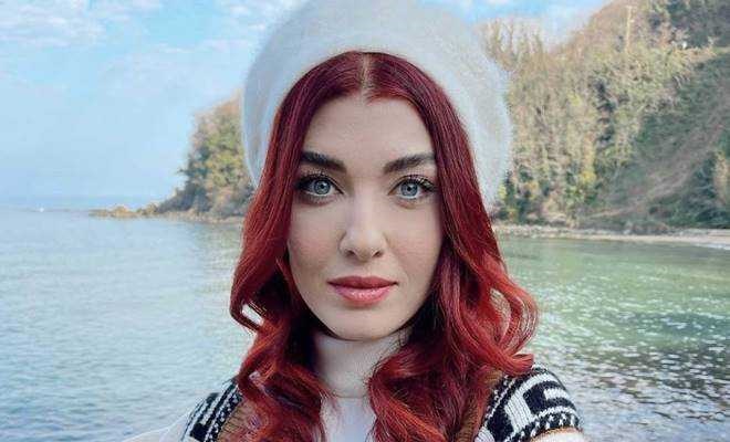 Aslıhan Güner, fanlarının hediyesiyle duygu dolu anlar yaşadı