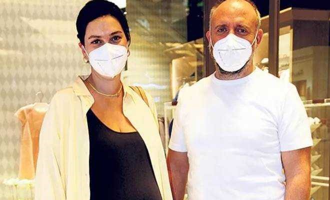 Bergüzar Korel ile Halit Ergenç, üçüncü çocuklarını kucaklarına almak için gün sayıyorlar