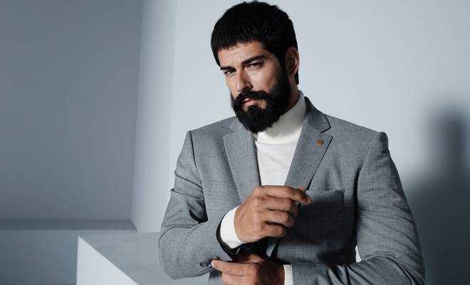 Burak Özçivit, yeni anlaştığı projesiyle bir kez daha Türkiye’yi dünyaya tanıtacak