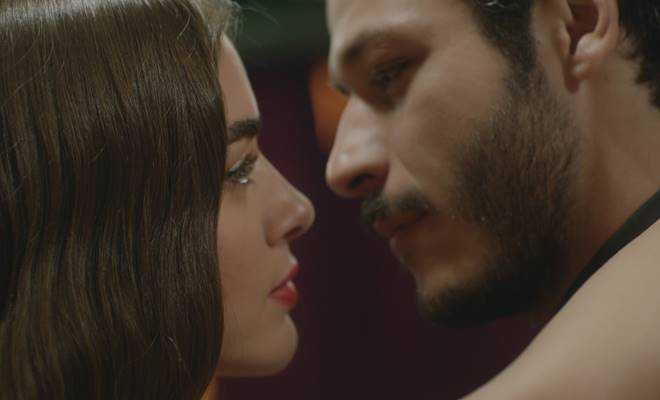 ‘Cam Tavanlar’ dizisinin afiş çekiminin eğlenceli kamera arkası