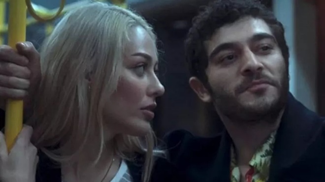 Dilan Çiçek Deniz ve Burak Deniz, Netflix filmi Kal'da buluştu! İlk fragman yayınlandı