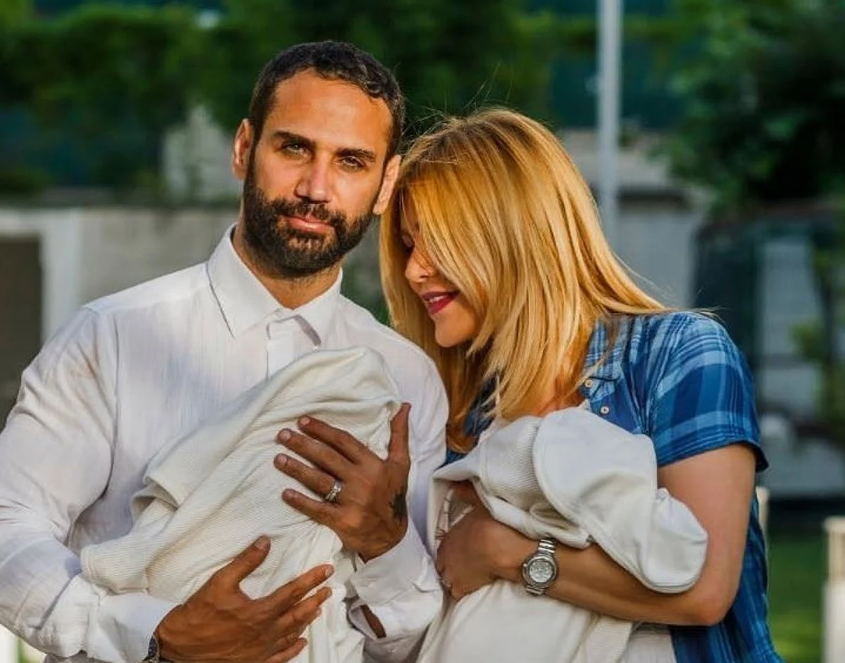 Azerbaycan'ın Müge Anlı'sı olarak tanınan Hoşkedem Hidayetkızı'yla evli olan Doğuş'tan aile pozu!