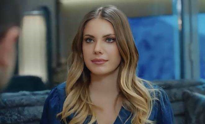 Yasak Elma'nın yıldız ismi Eda Ece'ye hasta yatağında sürpriz!