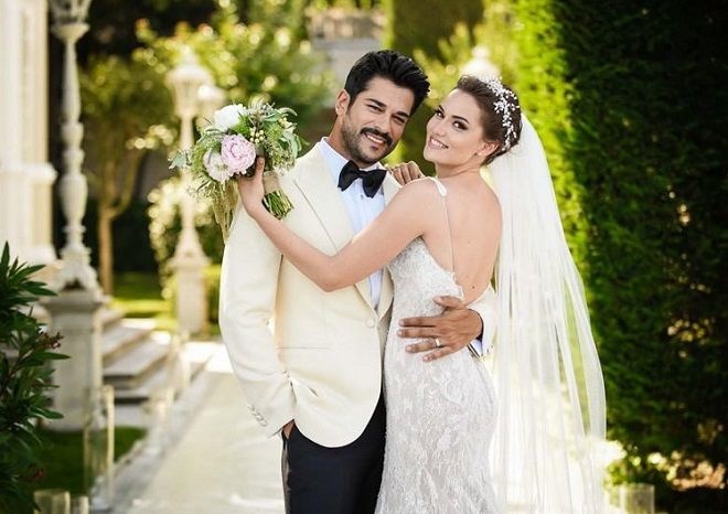 Fahriye Evcen ve Burak Özçivit çifti boşanıyor mu? Boşanacakları konuşulan Fahriye Evcen ve Burak Özçivit'ten açıklama